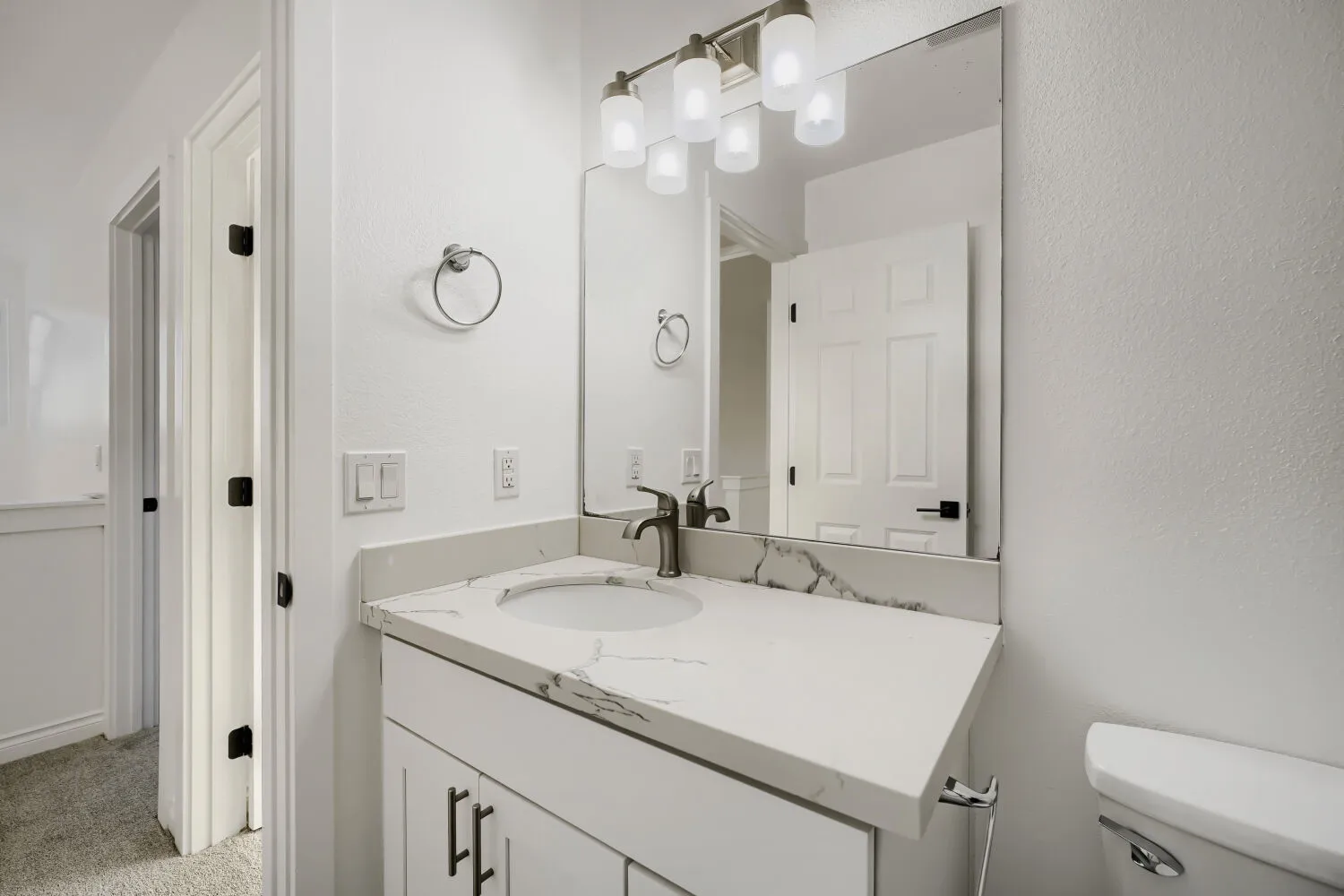 Upstairs full bathroom, second angle