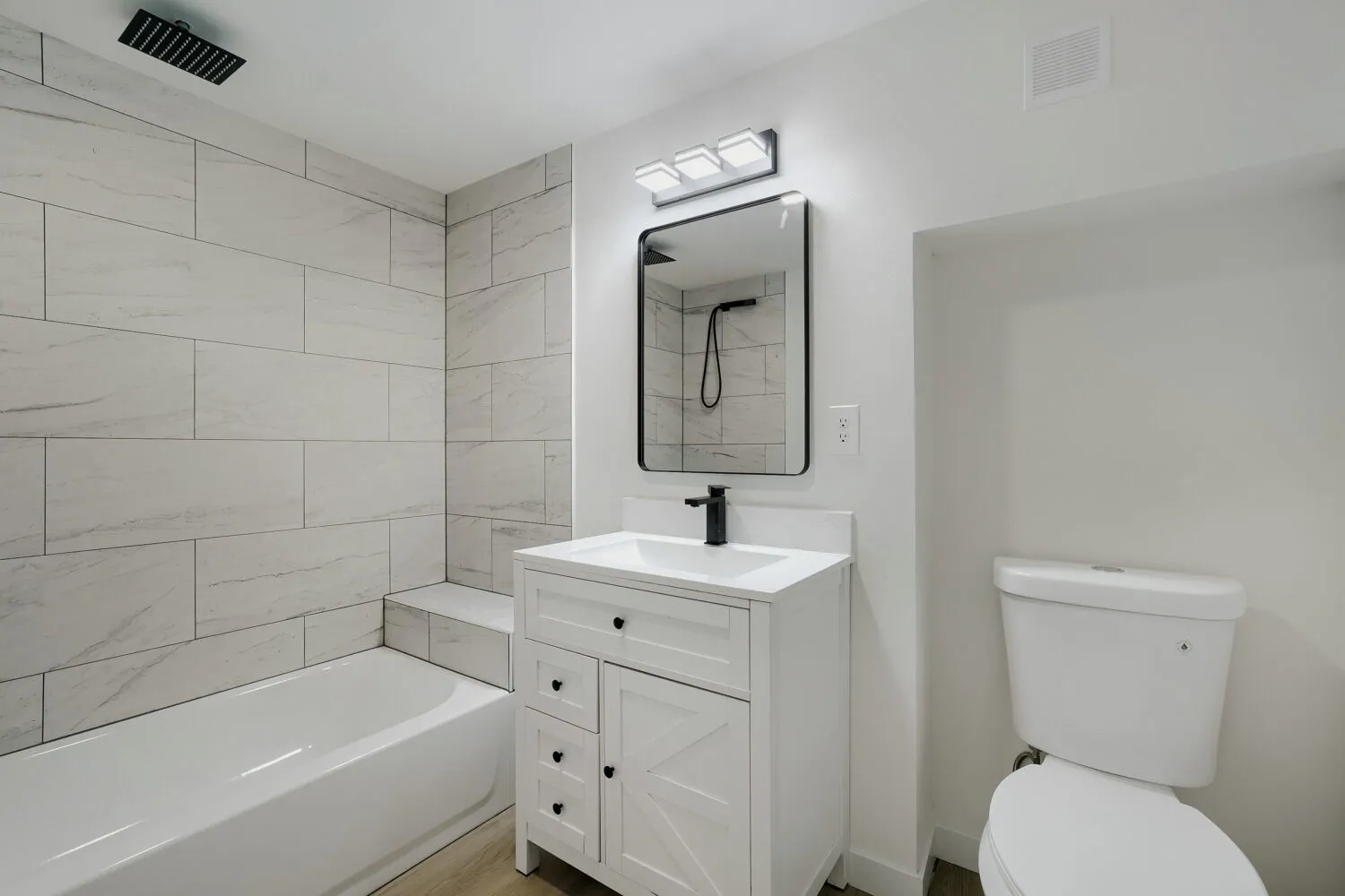 Lower level full bath